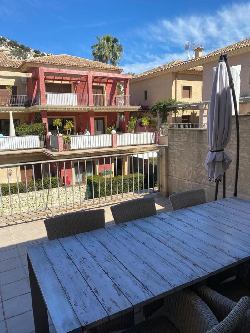 3 bedroom Apartment for sale