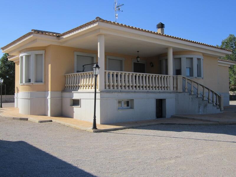 Villa til salg i Yecla, Murcia