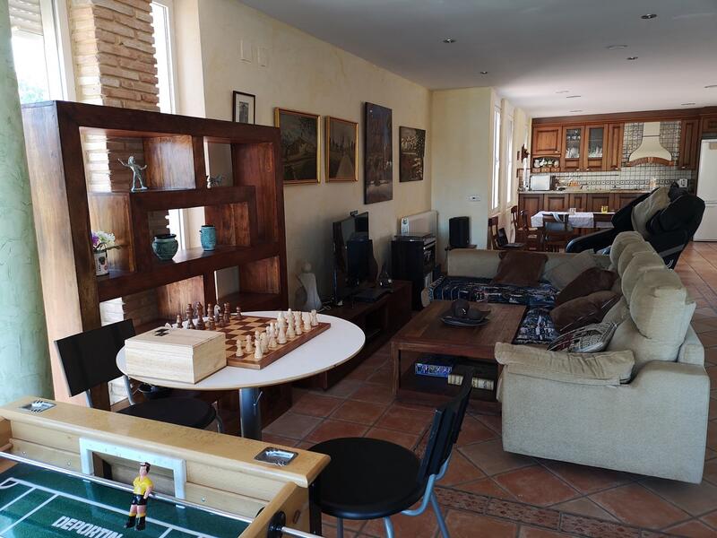 6 bedroom Country House for sale