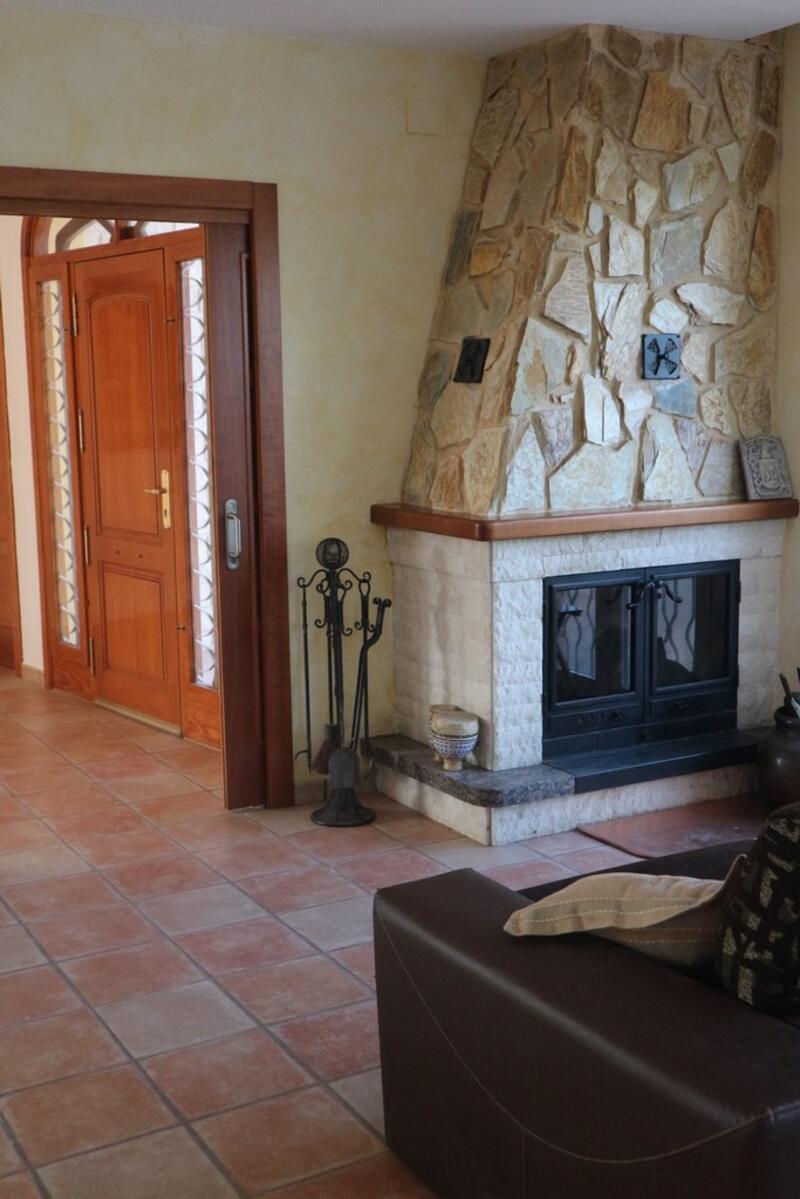 6 bedroom Country House for sale