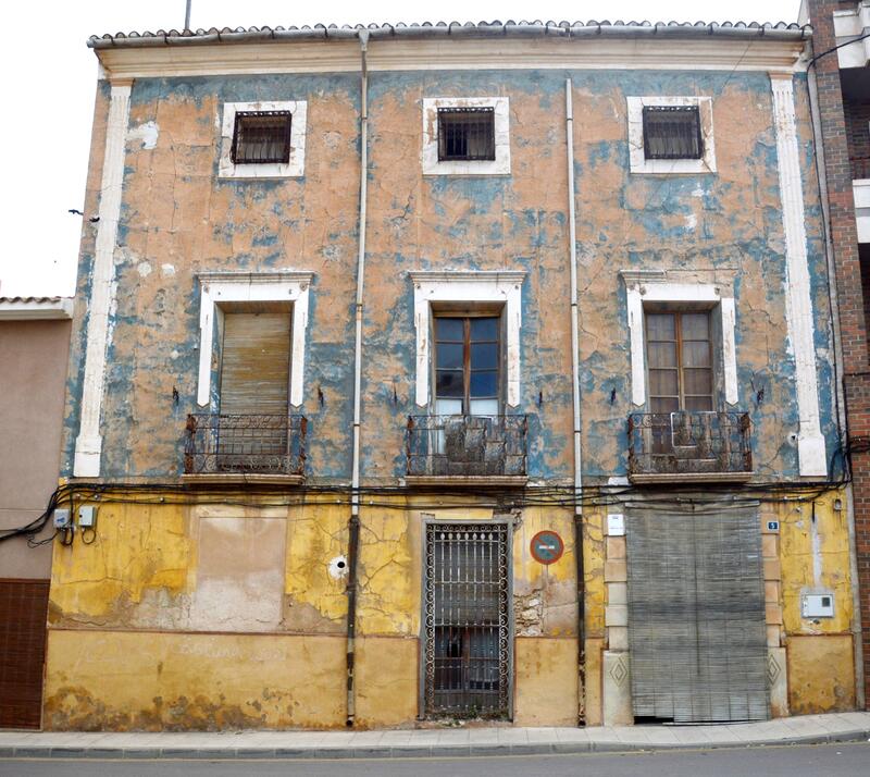 Byhus til salg i Pinoso, Alicante