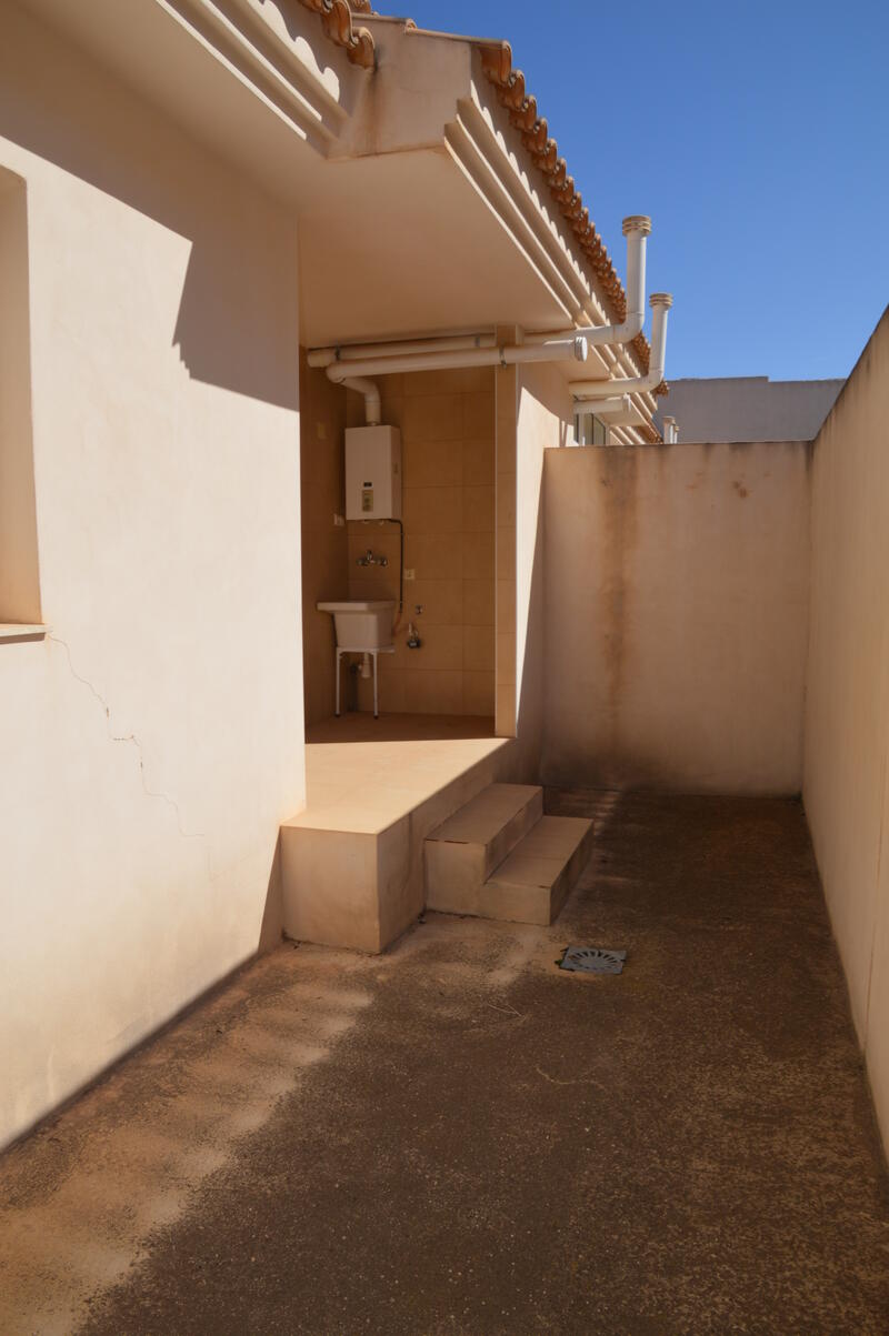 3 bedroom Townhouse for sale