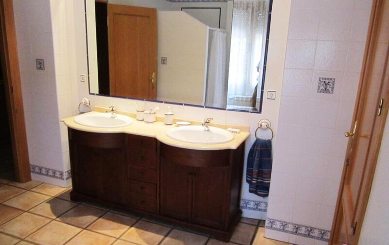 6 Cuarto Villa en venta