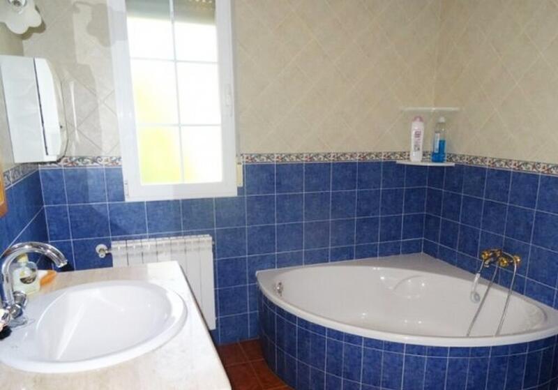 6 bedroom Villa for sale