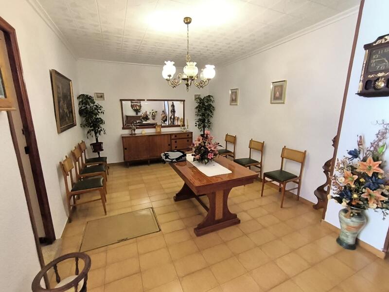 6 Schlafzimmer Stadthaus zu verkaufen
