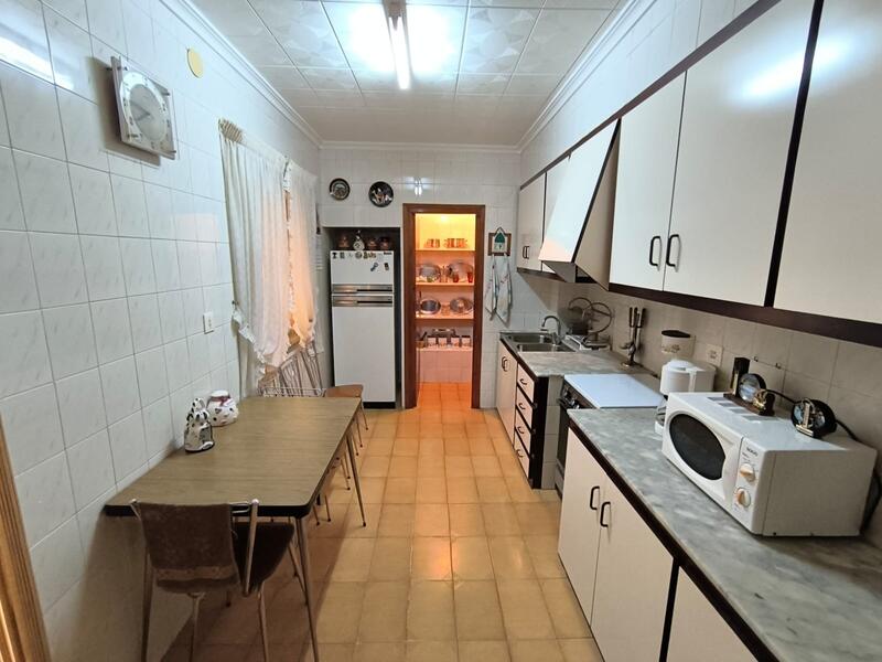 6 Schlafzimmer Stadthaus zu verkaufen