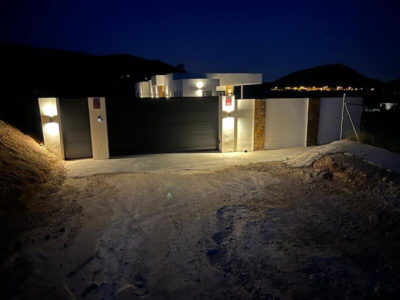 4 slaapkamer Villa Te koop