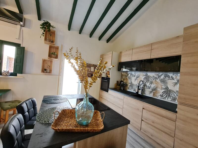 Gezinswoning Te koop in Algueña, Alicante