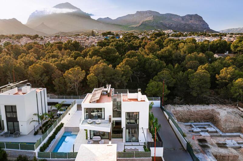 5 bedroom Villa for sale