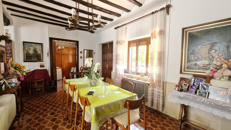 8 Cuarto Villa en venta