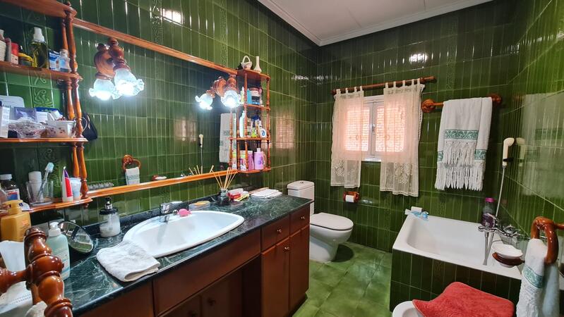 8 Cuarto Villa en venta