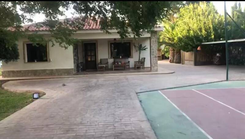 4 Cuarto Villa en venta