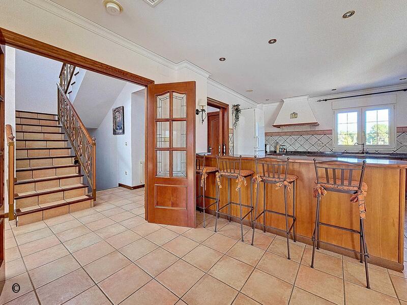 6 bedroom Villa for sale