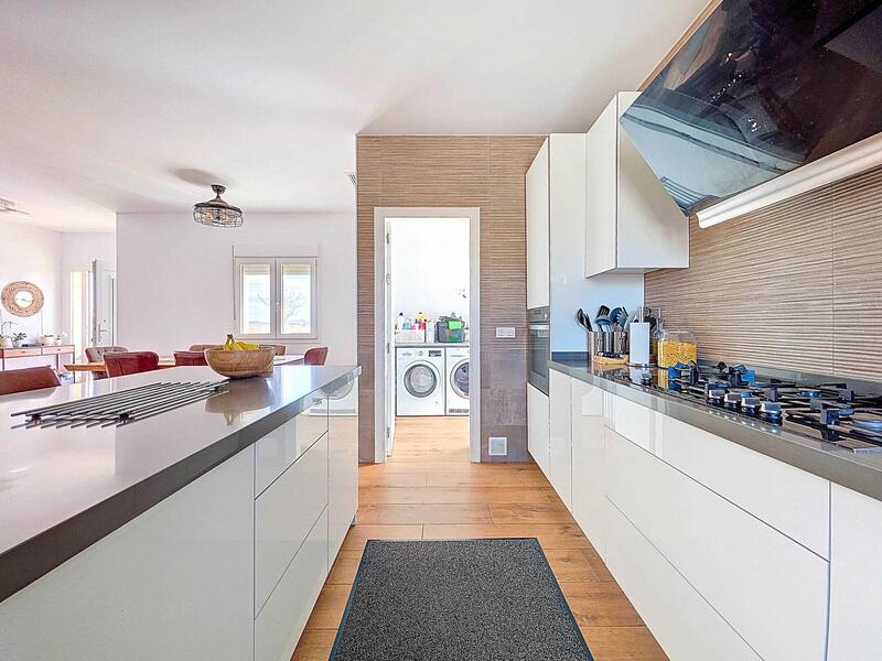 4 Schlafzimmer Villa zu verkaufen