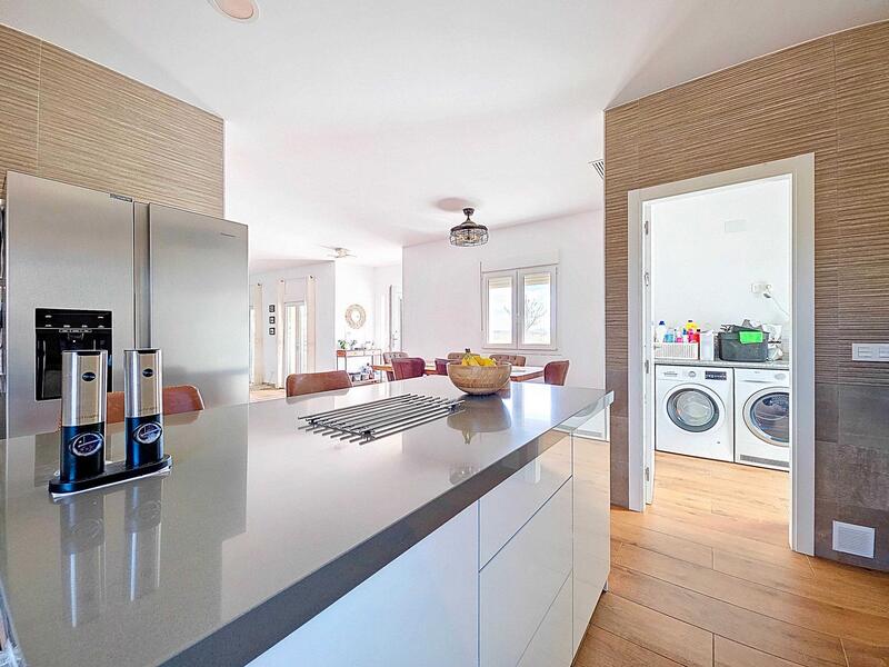 4 Schlafzimmer Villa zu verkaufen