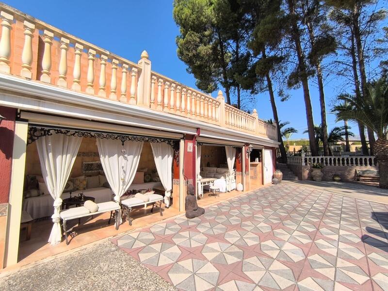 10 chambre Villa à vendre