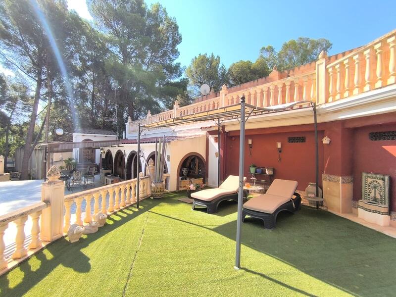 10 chambre Villa à vendre