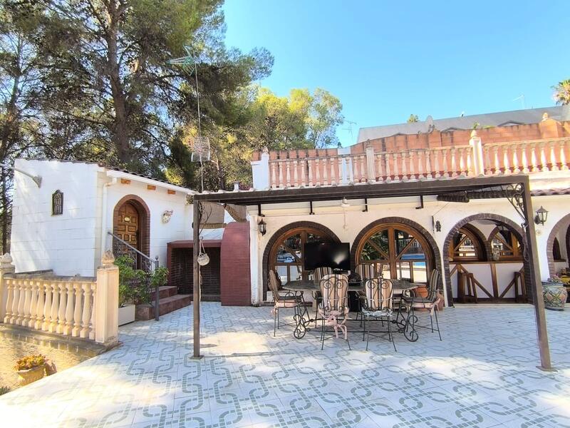 10 chambre Villa à vendre