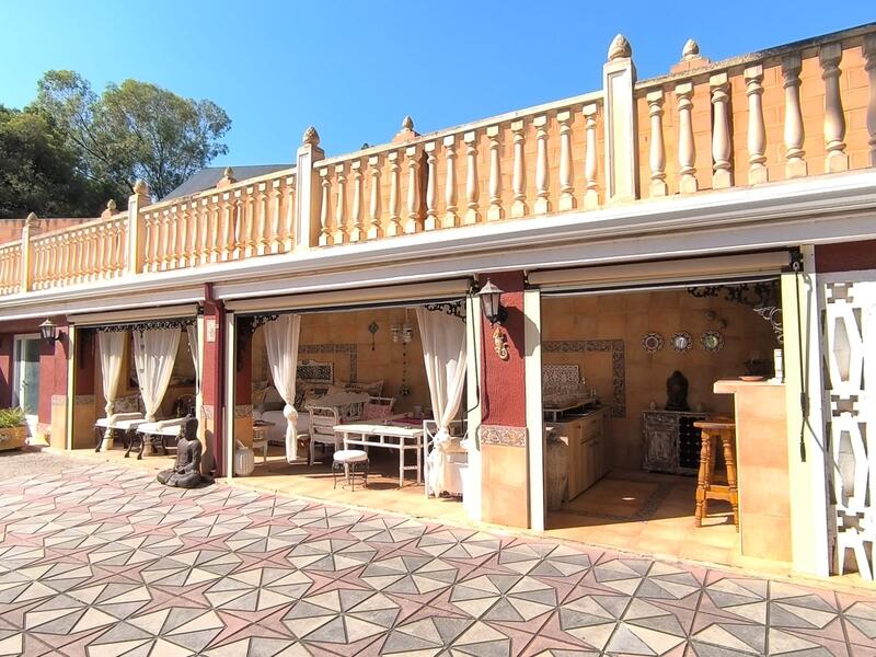 10 chambre Villa à vendre