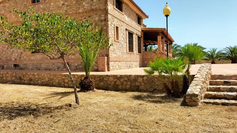 8 chambre Villa à vendre