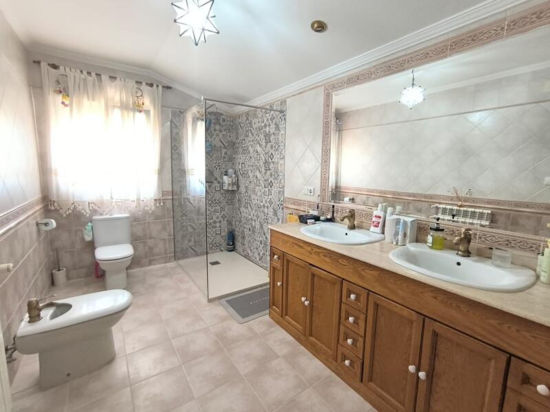 6 slaapkamer Villa Te koop