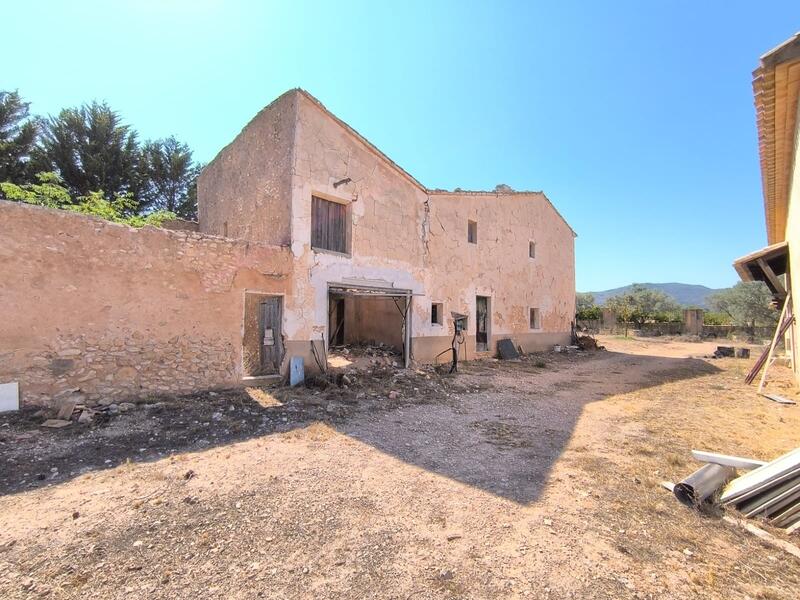 6 Schlafzimmer Landhaus zu verkaufen