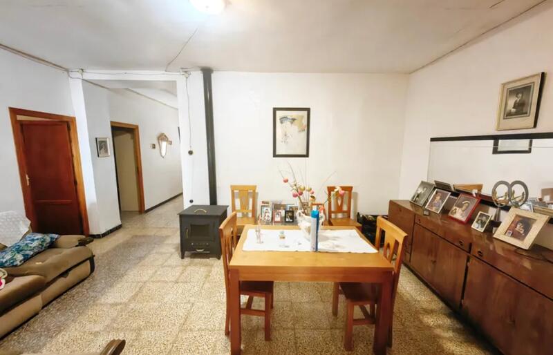 3 slaapkamer Gezinswoning Te koop