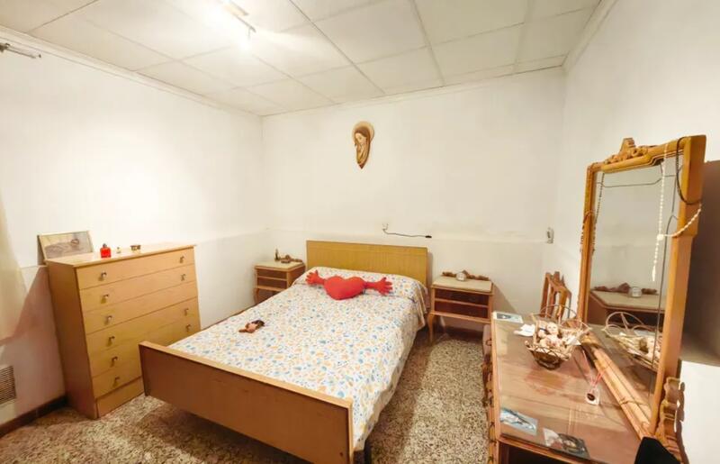3 slaapkamer Gezinswoning Te koop