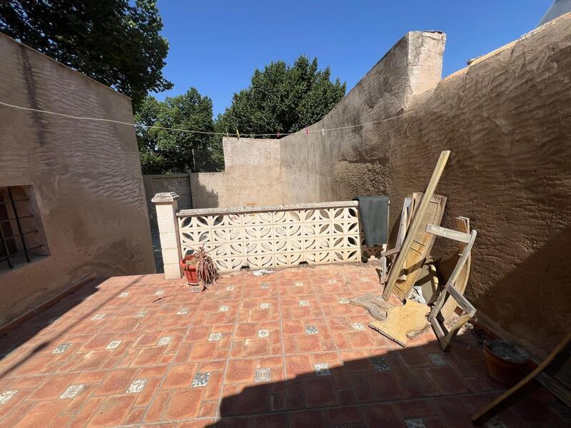 5 bedroom Townhouse for sale