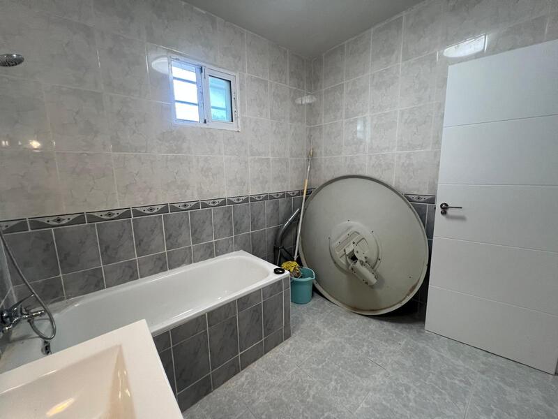 4 Cuarto Villa en venta