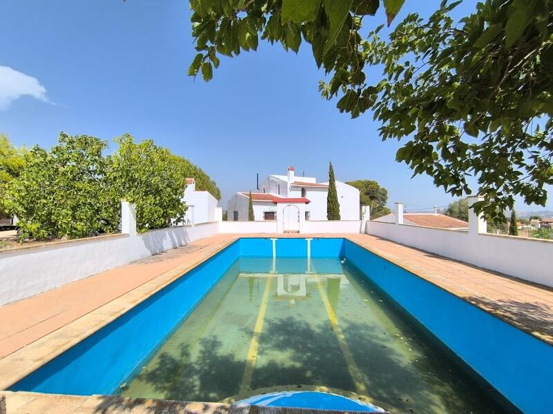 8 slaapkamer Villa Te koop