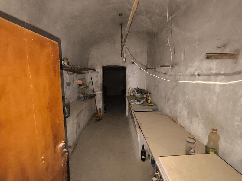 7 bedroom Cave House for sale