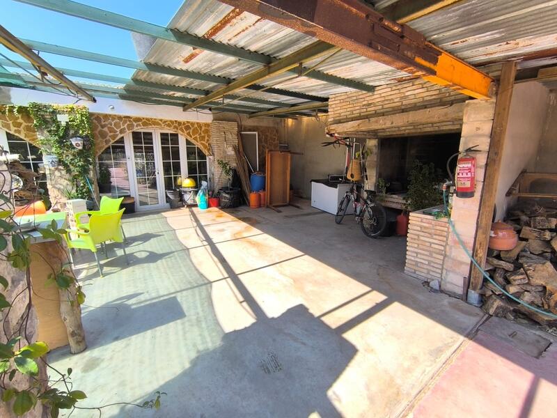 4 bedroom Country House for sale