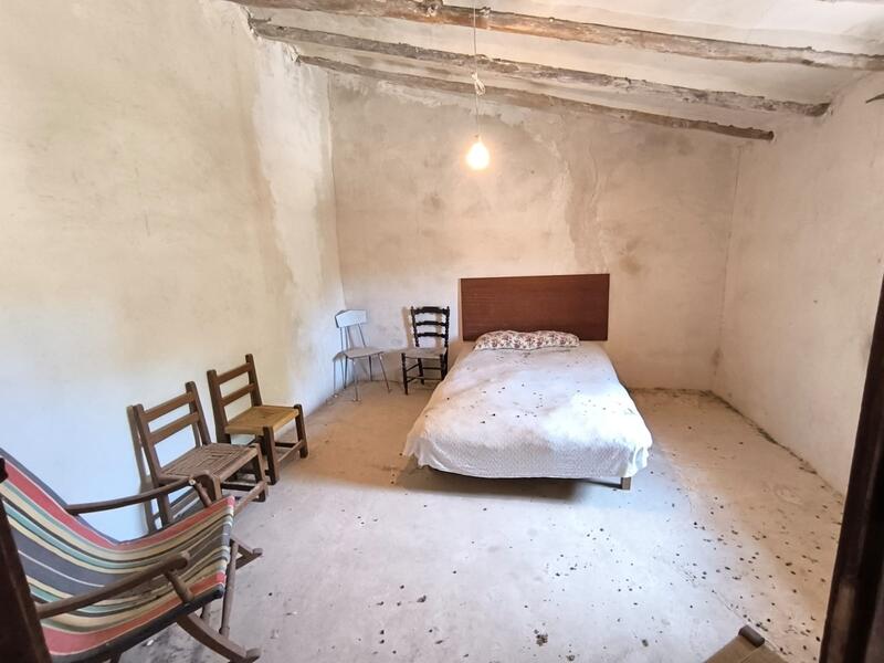 6 bedroom Country House for sale