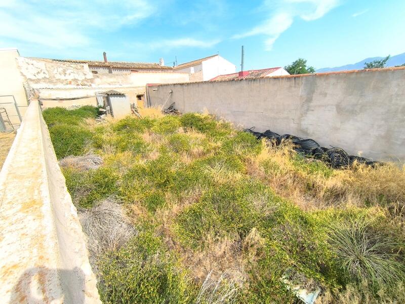 6 bedroom Country House for sale