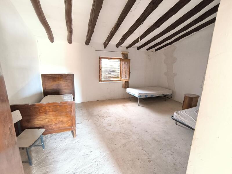 6 bedroom Country House for sale