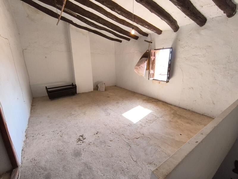 6 bedroom Country House for sale
