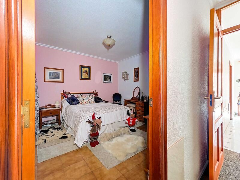 4 Schlafzimmer Stadthaus zu verkaufen