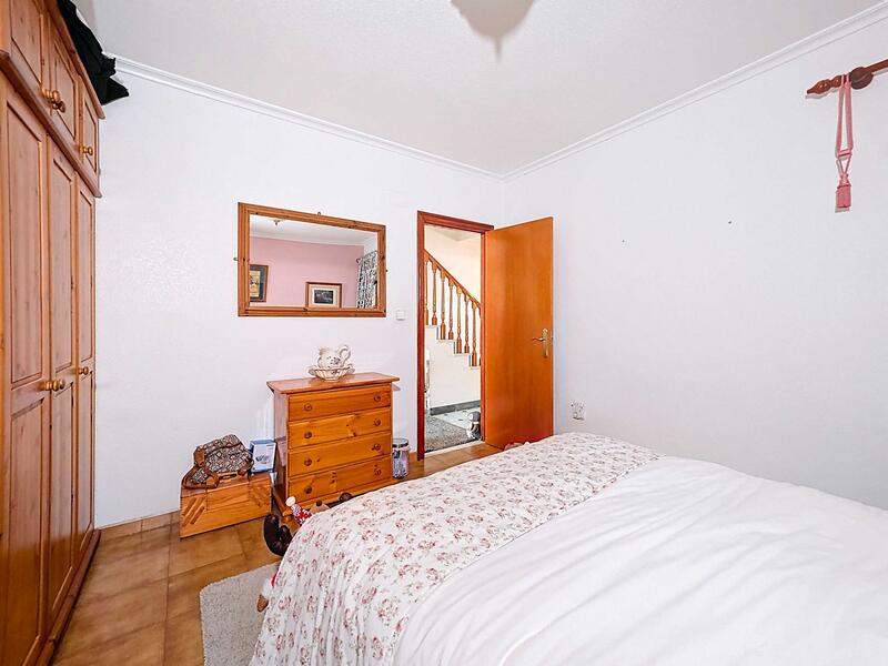 4 Schlafzimmer Stadthaus zu verkaufen
