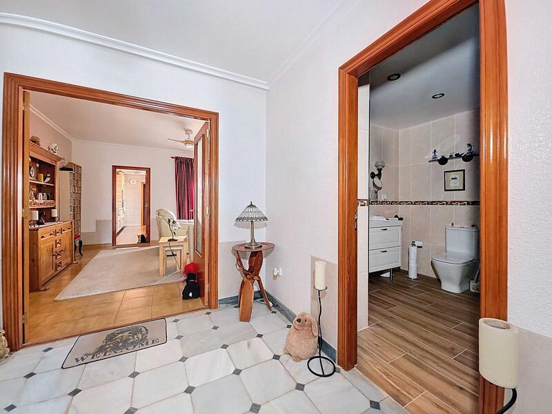 4 Schlafzimmer Stadthaus zu verkaufen