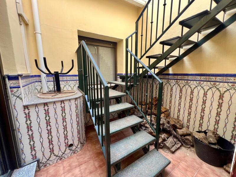3 bedroom Townhouse for sale