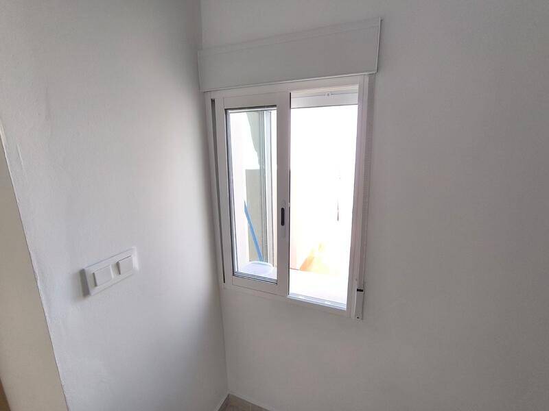 3 slaapkamer Gezinswoning Te koop
