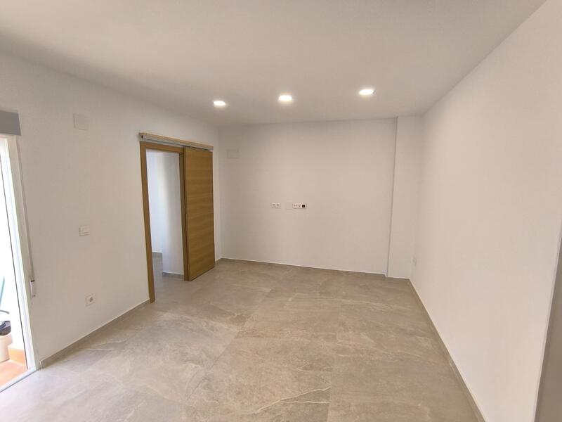 3 slaapkamer Gezinswoning Te koop