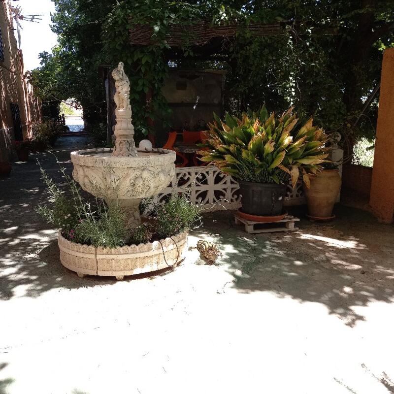 6 bedroom Villa for sale
