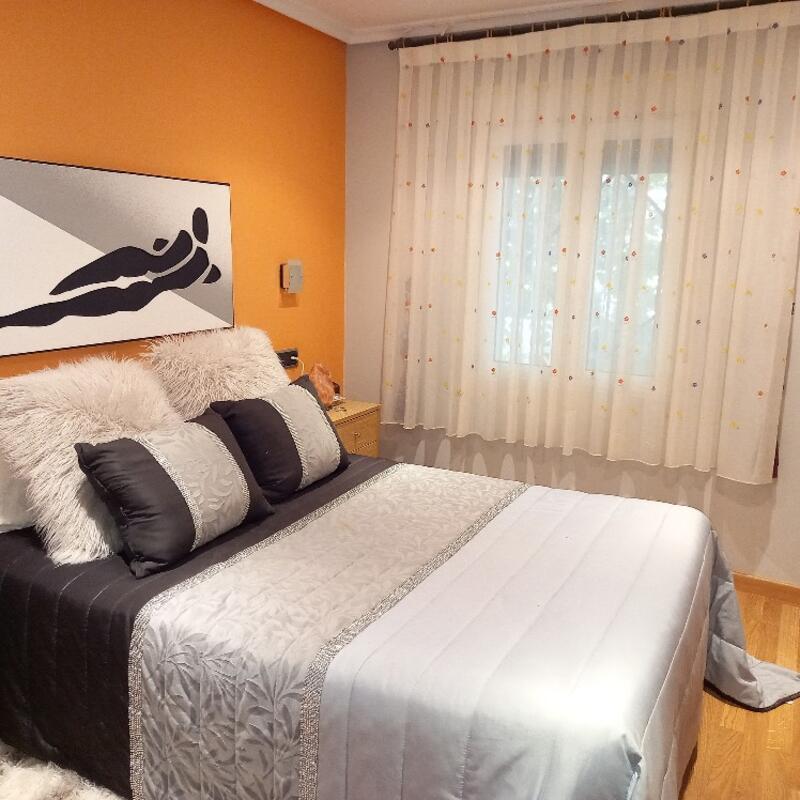 6 bedroom Villa for sale