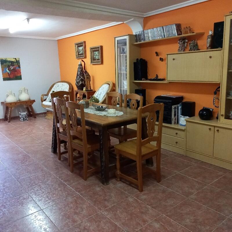 6 bedroom Villa for sale