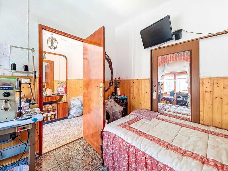 3 slaapkamer Gezinswoning Te koop