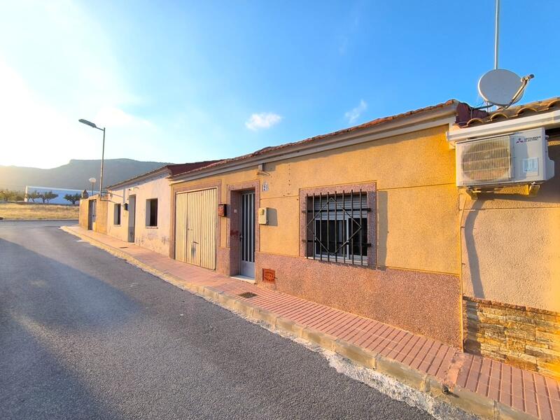 2 slaapkamer Gezinswoning Te koop