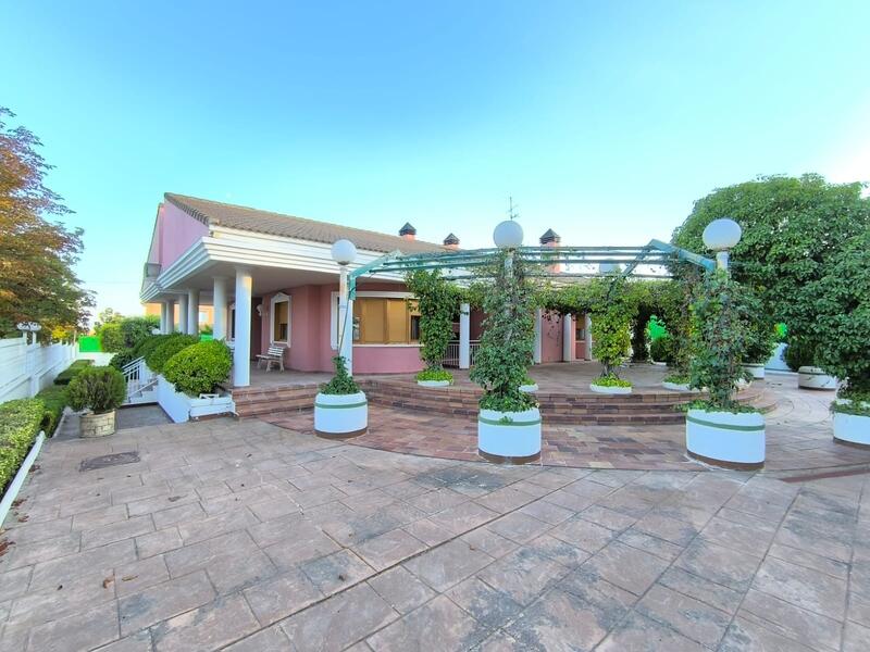Villa à vendre dans Caudete, Alicante