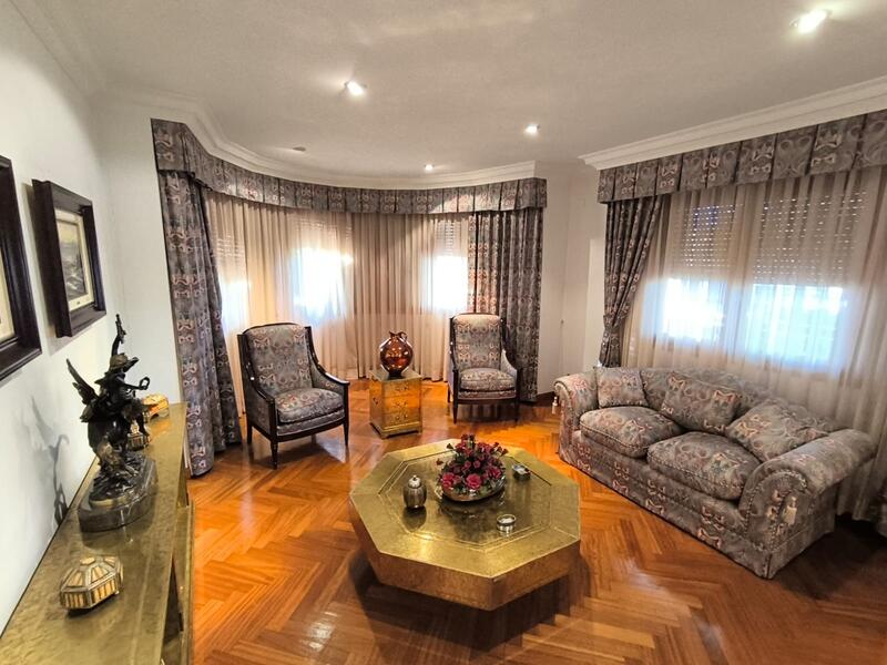 6 chambre Villa à vendre